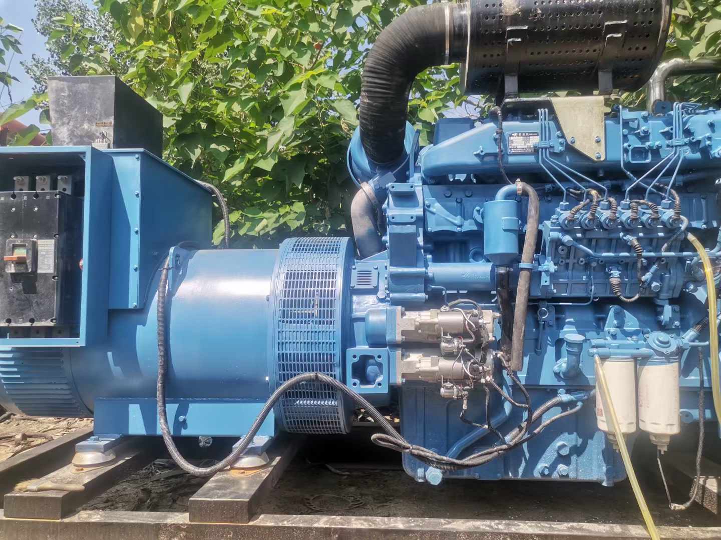 互助详细说明降低 800kW 柴油发电机输出电流波动的方法
